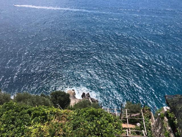 Appartamento Di Raphael Con Discesa Privata Al Mare Amalfi Buitenkant foto