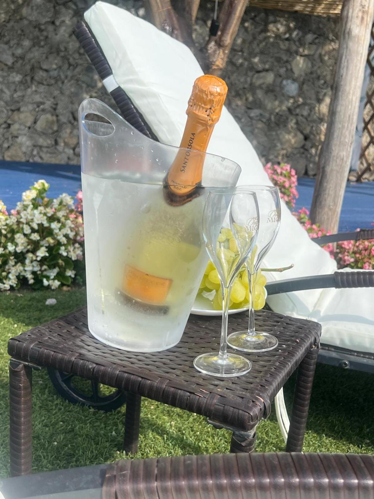 Appartamento Di Raphael Con Discesa Privata Al Mare Amalfi Buitenkant foto