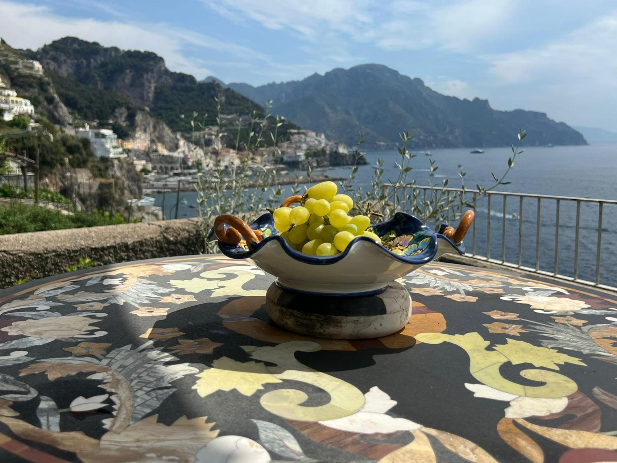 Appartamento Di Raphael Con Discesa Privata Al Mare Amalfi Buitenkant foto